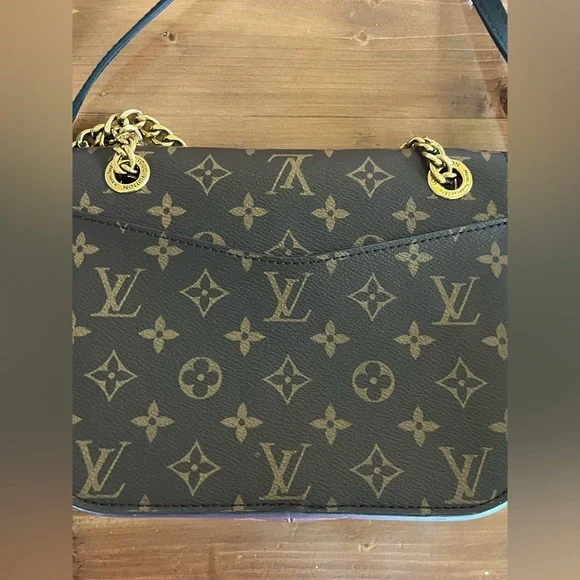 Louis Vuitton Passy Bag Purse - Picture 3 of 5